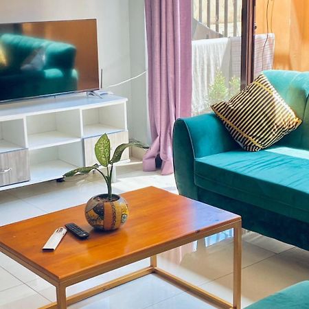 Eika Suites At Acacia Кампала Екстериор снимка