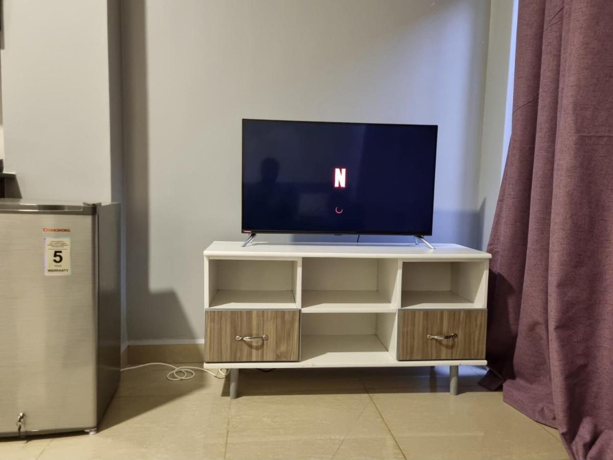 Eika Suites At Acacia Кампала Екстериор снимка