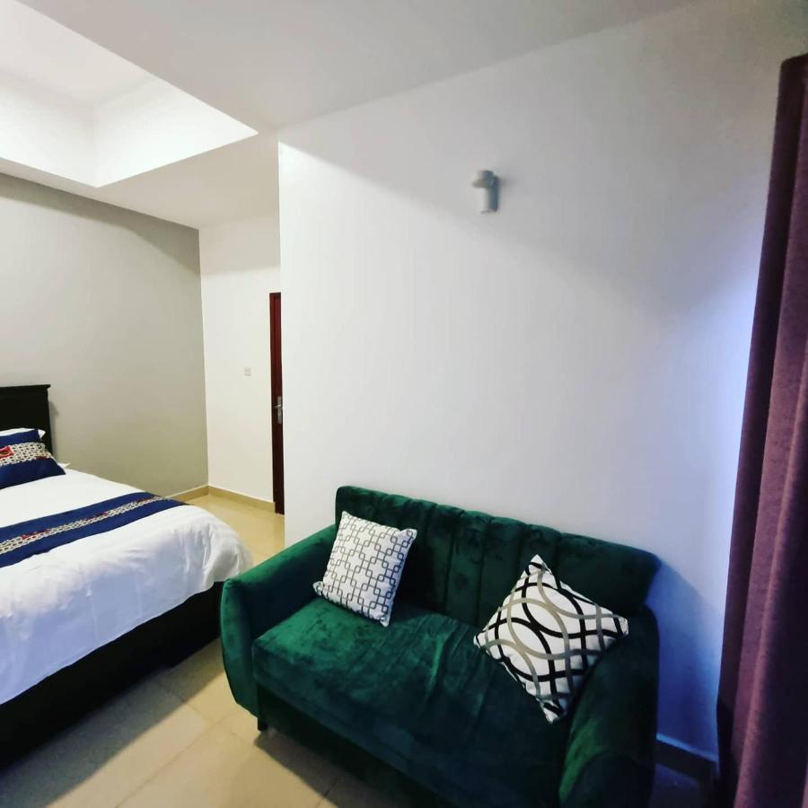 Eika Suites At Acacia Кампала Екстериор снимка